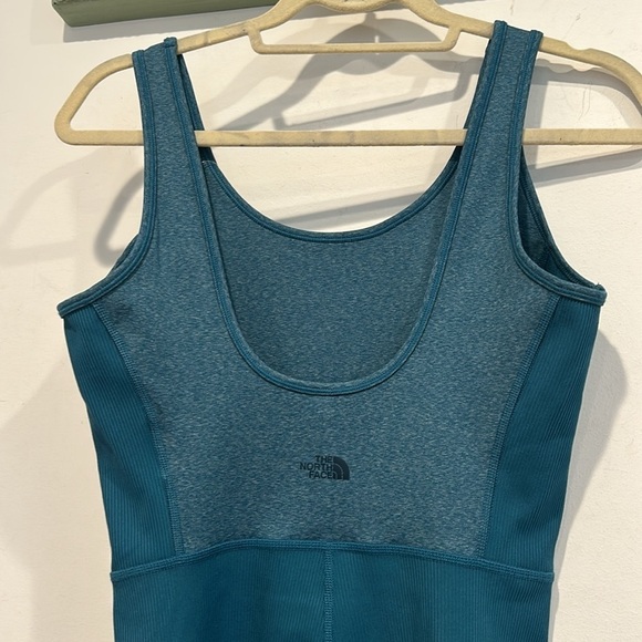 The north face Women’s large Dune Sky Onesie athletic short romper blue heather - Picture 7 of 8